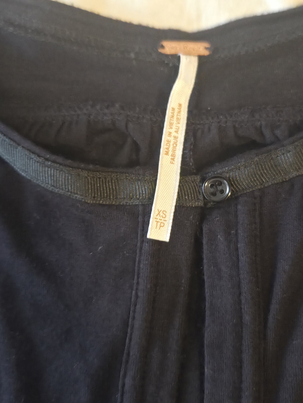 Free People Solid Keepin On Black Blouse Top Shirt Women's Size Xs - Picture 5 of 6
